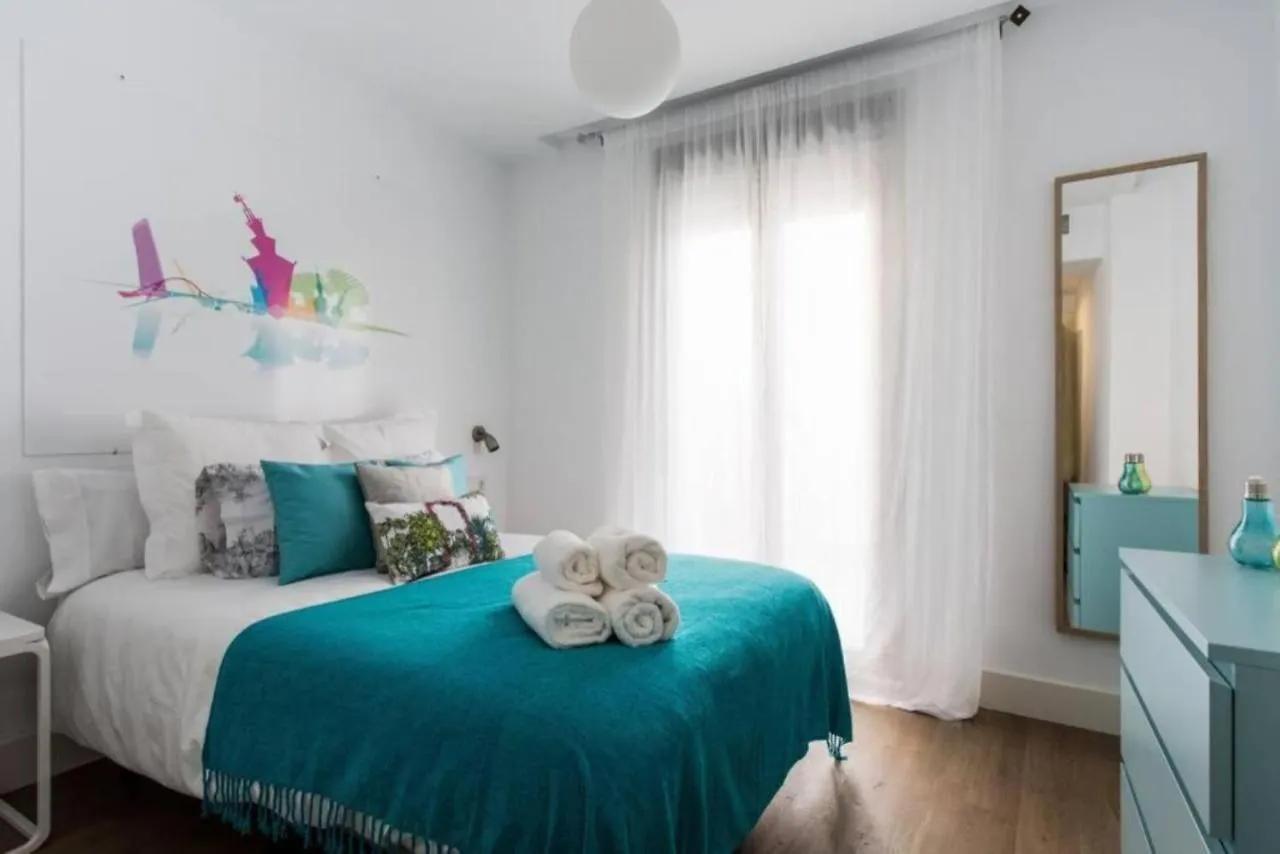 Pop Art, Un Aroma A San Julian En Enladrillada Apartment Seville