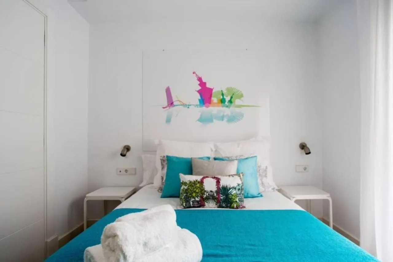 Pop Art, Un Aroma A San Julian En Enladrillada Apartment Seville
