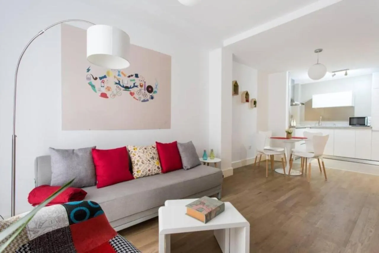 Pop Art, Un Aroma A San Julian En Enladrillada Apartment Seville
