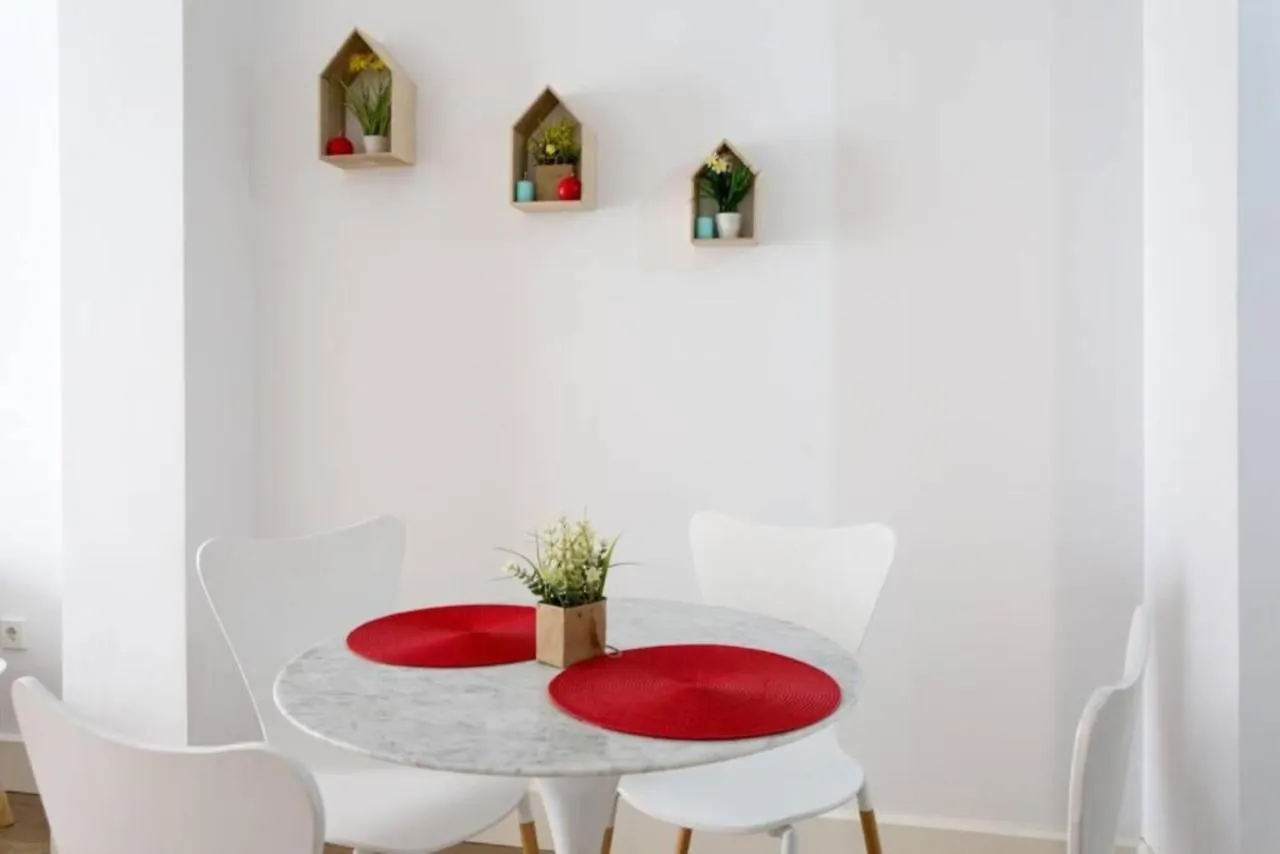 Pop Art, Un Aroma A San Julian En Enladrillada Apartment Seville
